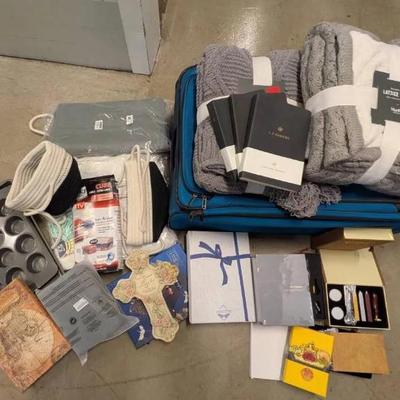 WST079 Items from Martha Stewart, King James and Harry Potter Up for Auction! Bid to Win.