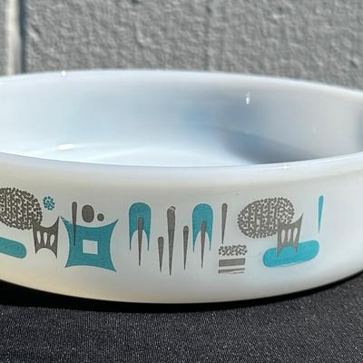 Mid-Century Modern Pyrex - Atomic Starburst Casserole