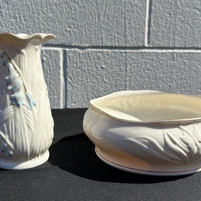 Collectible Belleek "In Retrospect 2000" Vase and Basket Set
