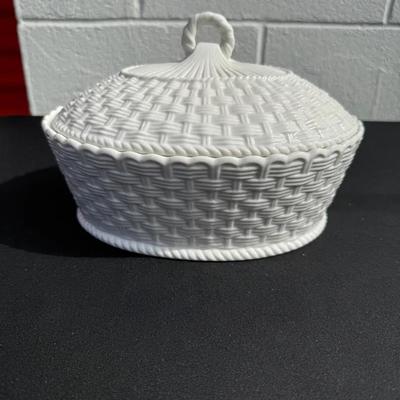 Belleek Everyday 2-Quart Oval Covered Casserole Dish