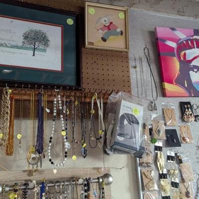 Sale Photo Thumbnail #325