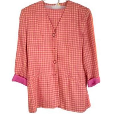 Lot 035-017   
Name Brand Women's Dress Suits