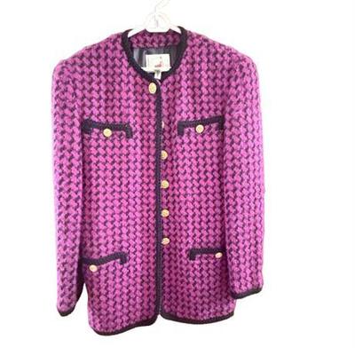 Lot 035-010   
Anne Taylor and Other Name-Brand Women’s Shirts And Blazers