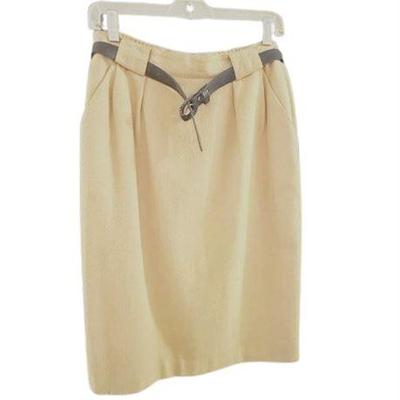 Lot 035-009  
Name Brand Women’s Fashion Skirts