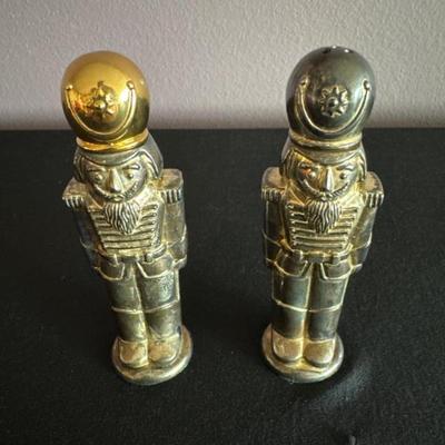 Godinger Silverplate Nutcracker Soldiers Salt and Pepper Set	