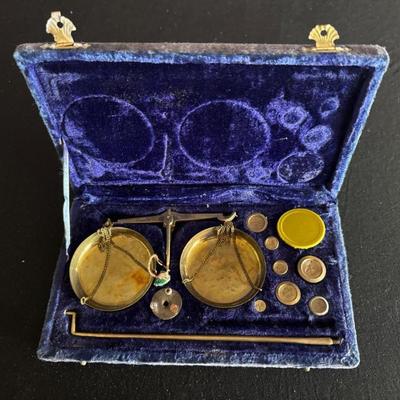 Indian Brass Gold Colored Vintage Scale	