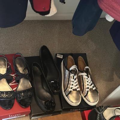 Sale Photo Thumbnail #183