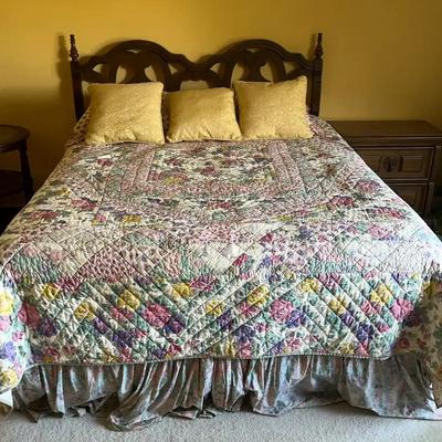 Queen Bed with Wooden Headboard, Bedding & Beautyrest Mattress Set
