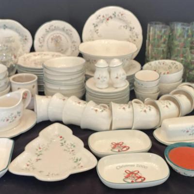 Pfaltzgraff Winterberry Holiday Dinnerware & Glassware Collection