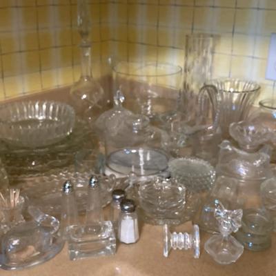 Glassware Collection Featuring Serving Pieces and Decorative Accents