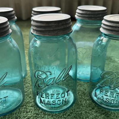 Half A Dozen Blue Ball Perfect Mason Regular Mouth Jars With Zinc Lids