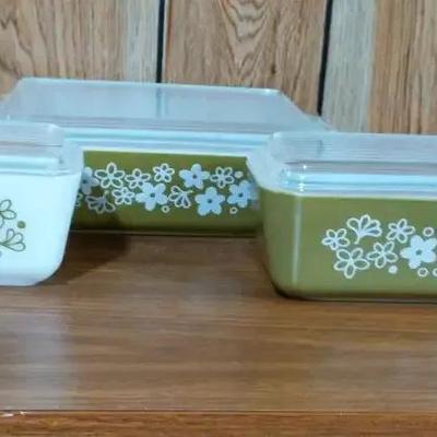 Vintage Pyrex 3-Piece Refrigerator Set "Spring Blossom"/"Crazy Daisy"