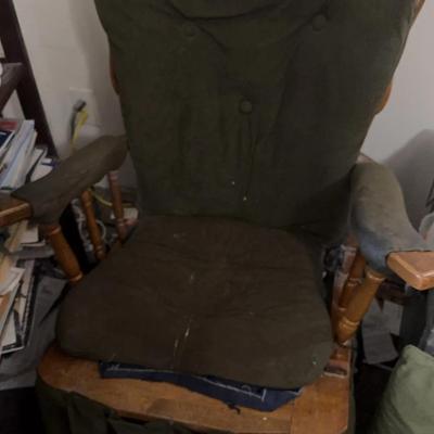 Wooden Rocking Chair 