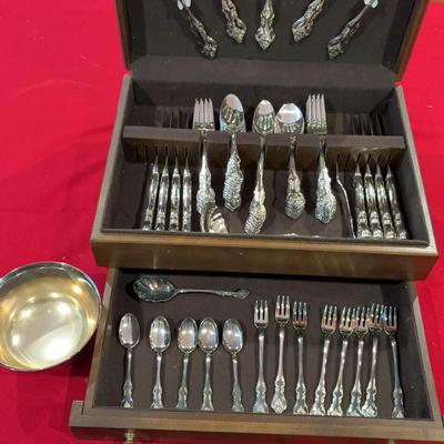 Oneida Silver Plated Flatware Plus More Service For 8
