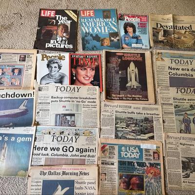 Vintage Space Shuttle Newspapers And Other Periodicals 