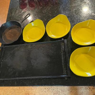 Lot With A Cast Iron Griddle, Pan And Enamel Bowls