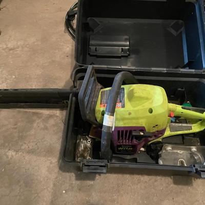 Poulan Wild Thing P4018WT Has Powered Chain Saw