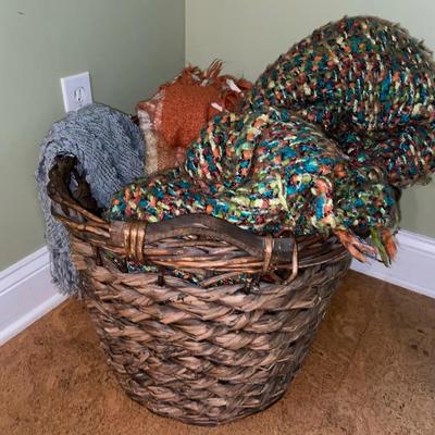 Large Basket With Throw Blankets 