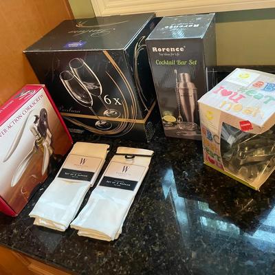 Lot Of Various Kitchen Items Including Barrage