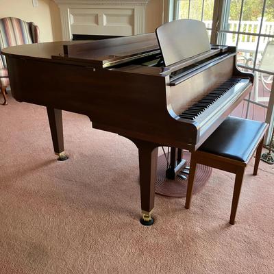 Yamaha Baby Grand Piano