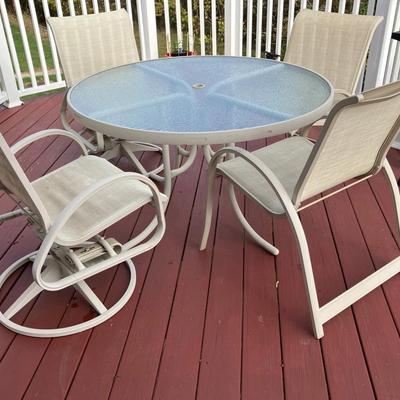 Patio Table with 4 Chairs
