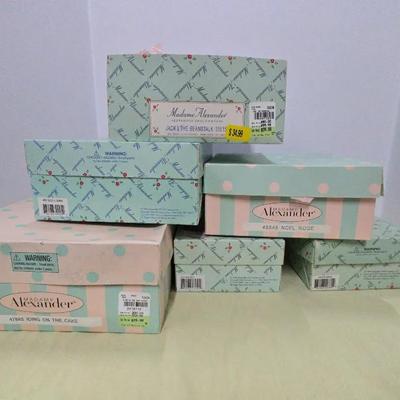 A lot of  6 Madame Alexander porcelain collectibles dolls.