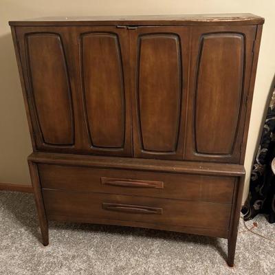 Sale Photo Thumbnail #31: Mid-Century Wardrobe