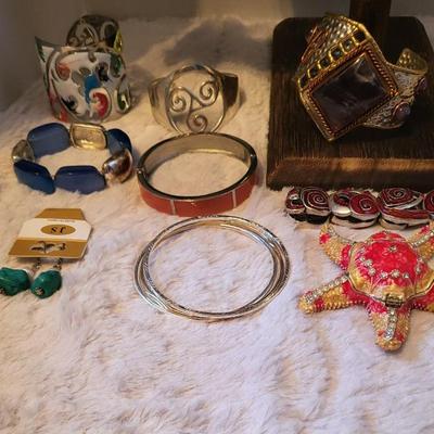 Sale Photo Thumbnail #31