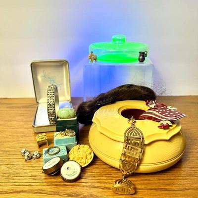 VTG. Art Deco Green Uranium Glass Powder Box, Celluloid Hair Receiver, Dance Lady Brooch, Hairpiece, Jewelry Lot