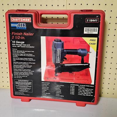 Craftsman 16 Gauge 2-1/2" Air Finish Nailer w/ Case 1/4" NPT Quick Connector Model 18441