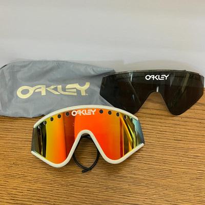 - Vintage Oakley Vented Eyeshades- 1980 Factory Pilot with extra Lens and Original Bag