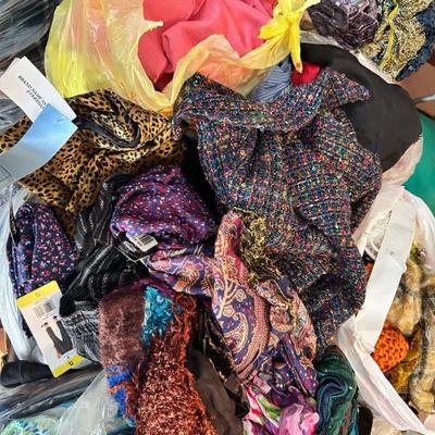 Sale Photo Thumbnail #26: Scarves