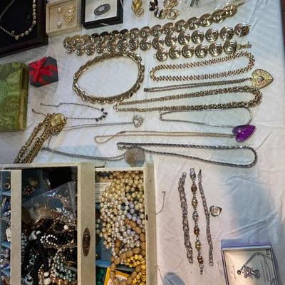 Sale Photo Thumbnail #33