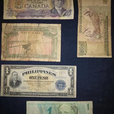5 Notes Foreign Currency