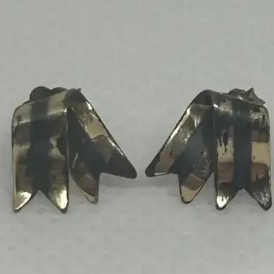 14K Ribbon Stud Earrings