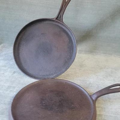Vintage Cast Iron Skillet Suo