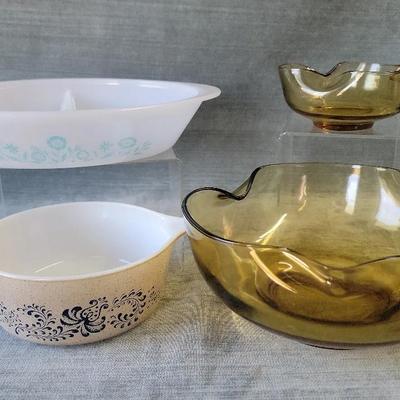 Vintage Kitchen Glass Collection Featuring Anchor Hocking,  Pyrex And GlassBake