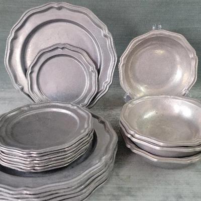 Vintage Crown Castle Ltd. And Wilton Queen Anne-style Dinnerware 