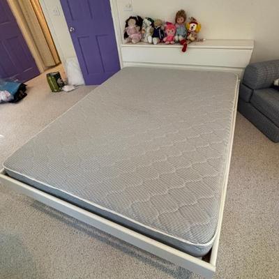 Sale Photo Thumbnail #17: Queen size $200