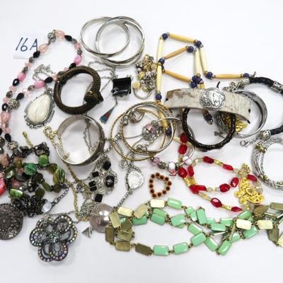 Sale Photo Thumbnail #50