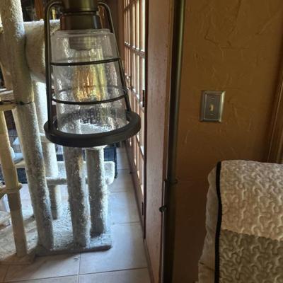 Lantern style floor lamp