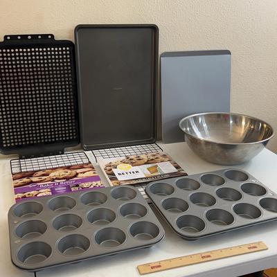 Baking Lot - Mixing Bowl, Cooling Trays, & Muffin Trays 