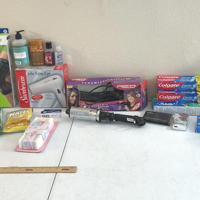Bathroom Lot 2 - Knee Brace, Sunbeam Dryer, Conair Curler ++