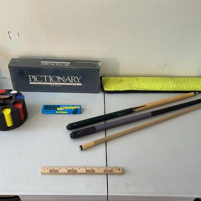 Games Lot - McDermott Pool Cues set, Vintage Pictionary, Dominoes ++