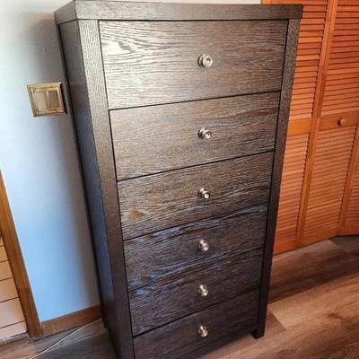 Modern 6-Drawer Tall Dresser - 28x18x58"