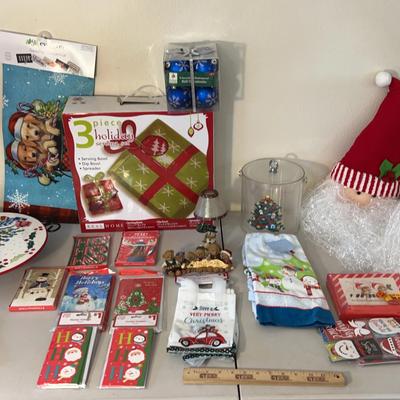 Christmas Lot - RealHome Serving Set, 24inch Tree, Cards & Bags 