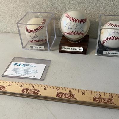 Yankee’s Signed Baseballs - Pepitone, Richardson, White