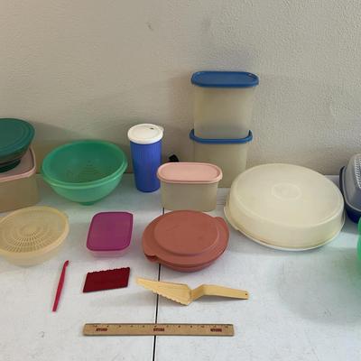 Vintage Tupperware Lot - Bowls, Storage Containers, Cake Knife 