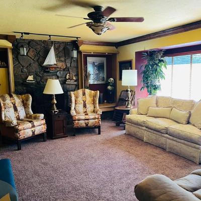 Sale Photo Thumbnail #15: World Traveler Living Room