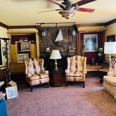 Sale Photo Thumbnail #14: World Traveler Living Room